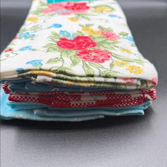 The Pioneer Woman Sweet Rose Kitchen Towels - Red, Yellow, Blue Floral - Picture 3 of 9